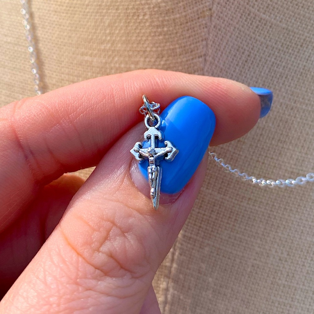 NWT Sterling Silver Plated Chain & Crucifix Alloy Metal Charm Necklace